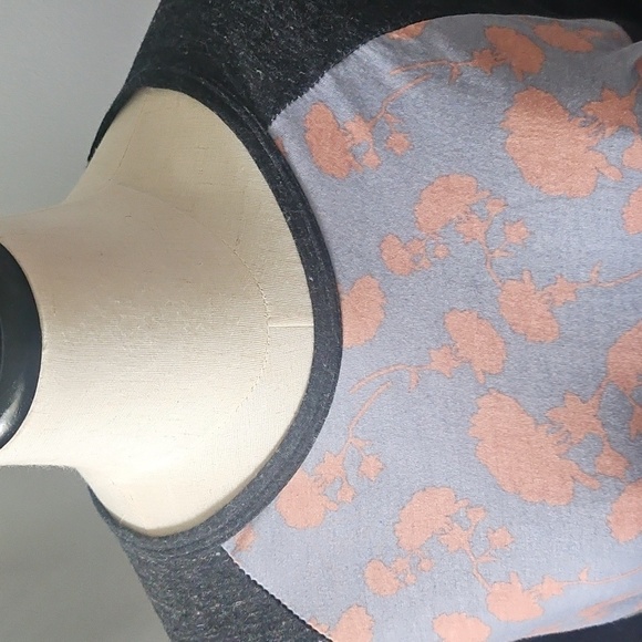 LuLaRoe Randy Baseball Tee with Floral Print - Picture 5 of 11